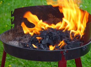Simple Tips to Create an Outdoor BBQ Kitchen in Your Garden